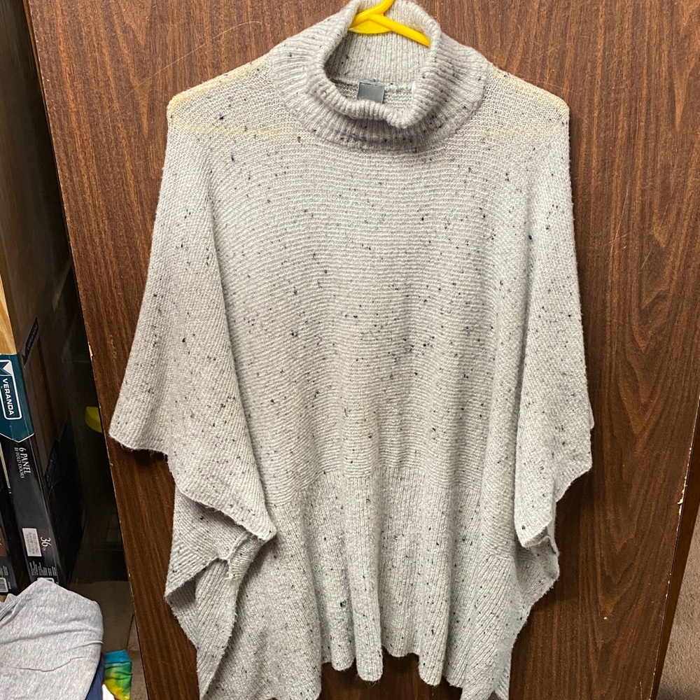 Vince Camuto Gray Speckled Turtleneck Poncho